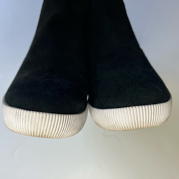 Sorel Out N About Slip-On Women's Wedge - Size 8 Black - Picture 6 of 10